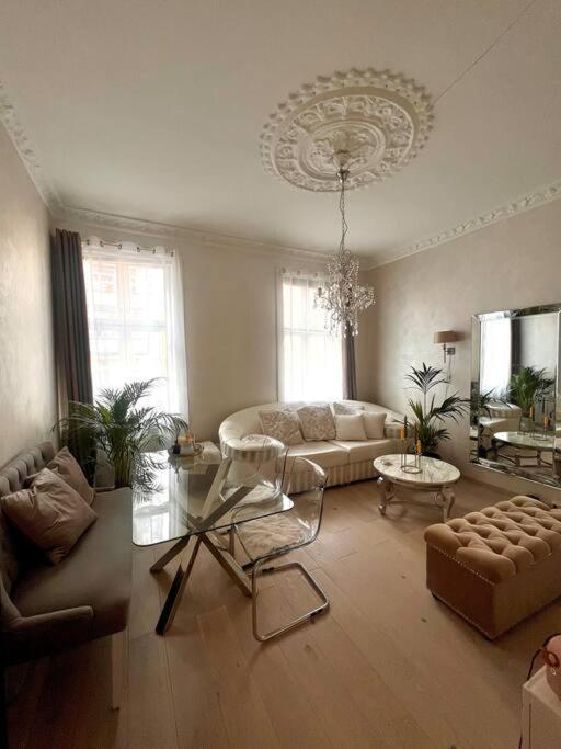 Royal Neighbourhood Elegant Flat In Central Oslo Dış mekan fotoğraf